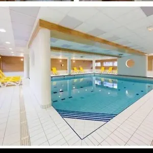 Appartement T2 1800 : Pied Des Pistes Avec Piscine, Les Orres